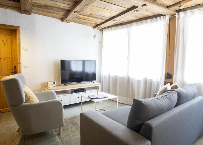 Chasa Rustica Апартаменты Зент