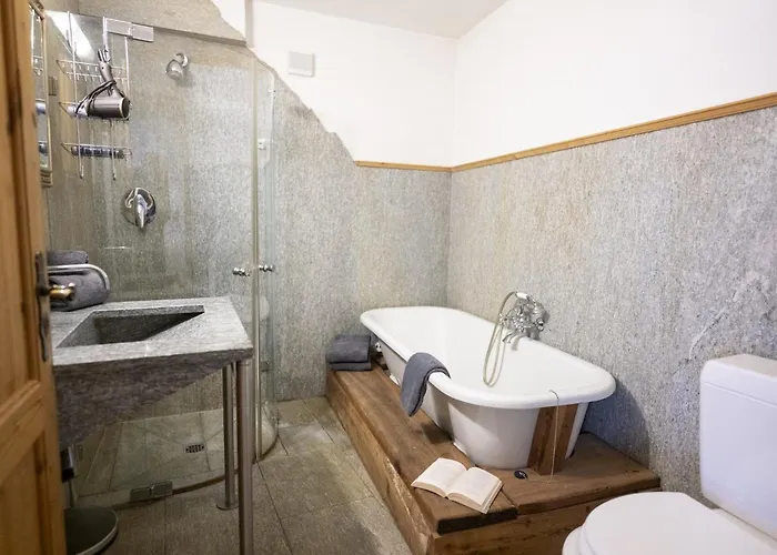 Апартаменты Chasa Rustica *